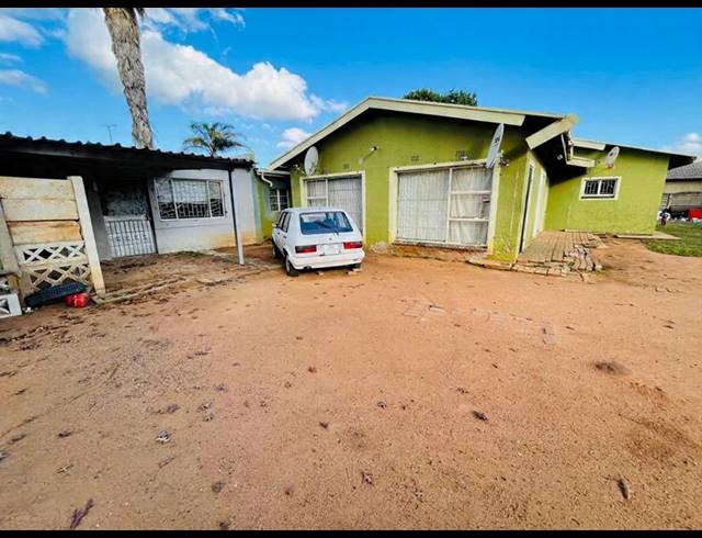 13 BEDROOM HOUSE FOR SALE IN KEMPTON PARK WEST